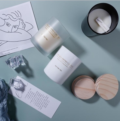 Tapa de encargo de Tin Scented Candle With Wooden de la cera blanco y negro de la soja del hogar del aroma