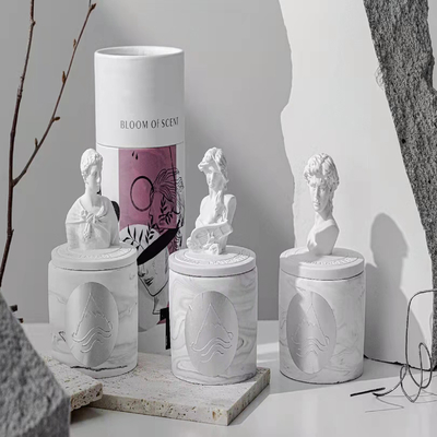 Forma griega de la estatua de la vela de cerámica perfumada de la soja para la decoración casera 65g