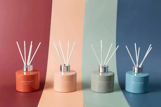 Perfume de lujo de Reed Diffuser Colorful Gift Set 120ml del aroma con la caja de CMYK
