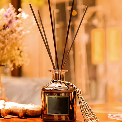 Rota de madera Reed Diffuser Bottle negro 50ml de la fragancia de la tapa con el palillo