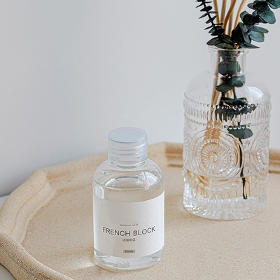 Difusor de caña natural grabado en relieve 100ml de los ambientadores de aire de la fragancia de la flor para la oficina