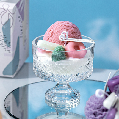 El HOGAR del AROMA vende al por mayor la vela sospechada única del helado para la decoración casera que la cera de cristal hecha a mano de la soja mira al trasluz los regalos de la Navidad