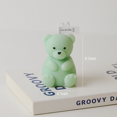 El oso hecho a mano colorido 3D del HOGAR del AROMA formó la talla de las velas perfumadas para los accesorios caseros de la decoración