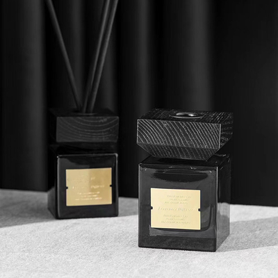 Modifique el vidrio casero Reed Diffuser del negro para requisitos particulares del palillo del aceite de la fragancia de la decoración del aire que refresca