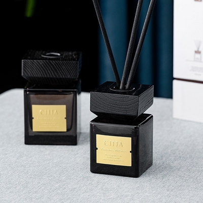 Reed Diffuser Air Freshener Scent casero mira al trasluz el sistema natural del regalo del aroma del aceite de la fragancia