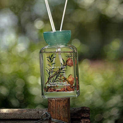 la tapa de la resina del aceite esencial 140ml fijó la fragancia fresca Reed Diffuser With Rose Flower del bolso