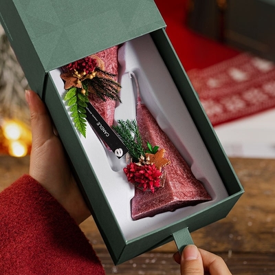 Tipo de pirámide romántico del árbol de navidad de la flor velas del pilar del cono con la caja de regalo 2pcs