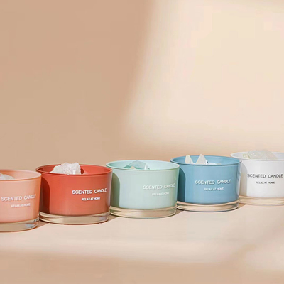 La piedra colorida de encargo Crystal Aromatherapy Soy Wax Scented mira al trasluz el lujo de relajación