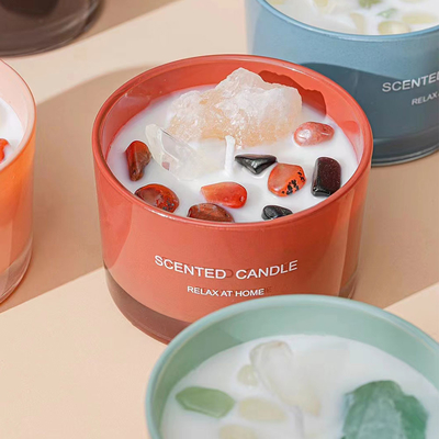 La piedra colorida de encargo Crystal Aromatherapy Soy Wax Scented mira al trasluz el lujo de relajación