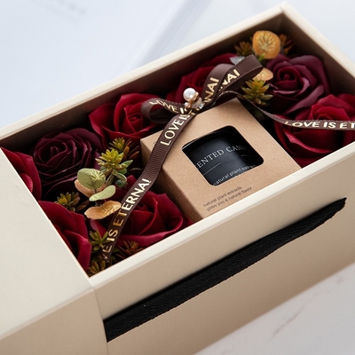 Sistema perfumado personalizado de lujo del regalo de la vela del tarro de Brown de la flor de la planta de la cera de cristal de la soja