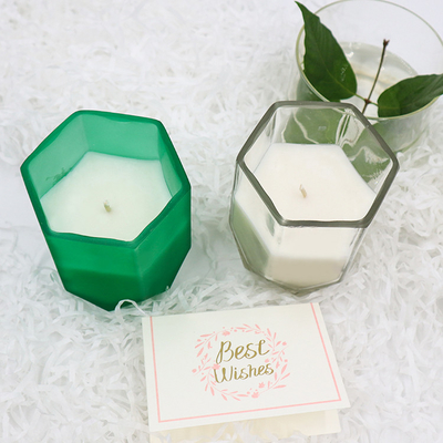 Vela perfumada de la cera de la soja del hogar del aroma con el tarro modificado para requisitos particulares de la vela del hexágono para la decoración casera