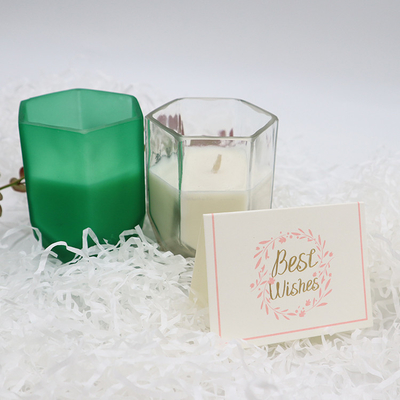 Vela perfumada de la cera de la soja del hogar del aroma con el tarro modificado para requisitos particulares de la vela del hexágono para la decoración casera