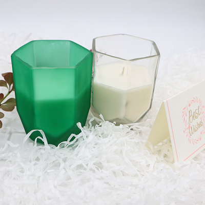 Vela perfumada de la cera de la soja del hogar del aroma con el tarro modificado para requisitos particulares de la vela del hexágono para la decoración casera