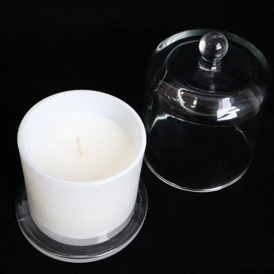 La vela de Rose Vanilla White Associates Aromatherapy fijada para el baño y los trabajos corporales se relajan