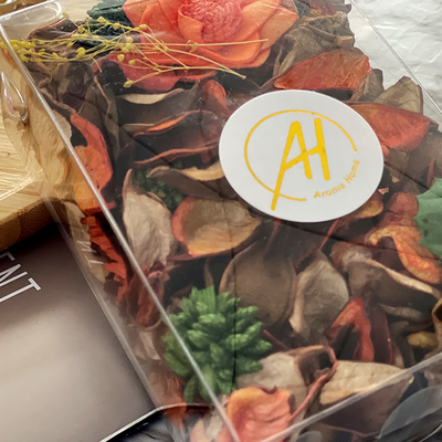 El popurrí hecho a mano del melocotón sospechó las flores para el hotel del guardarropa