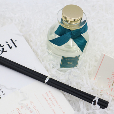 Regalo de lujo de Reed Diffuser 126ml del aroma fijado con la cinta verde y la etiqueta de encargo