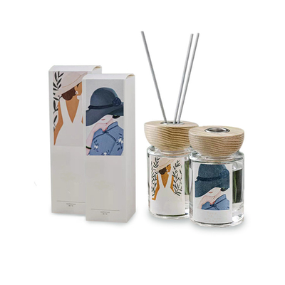 El regalo colorido de encargo fijó el perfume de lujo 120ml con el aroma Reed Diffuser de la caja de CMYK