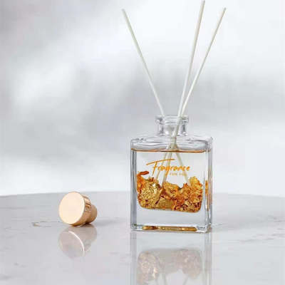Canela Reed Diffuser Perfume 120ml de la Navidad con la hoja de plata del oro