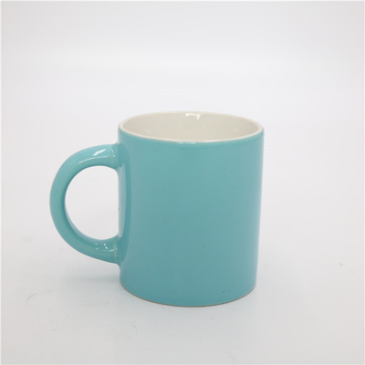 La taza de té redonda azul brillante del hogar del aroma sospechó la vela de cerámica 5.5oz de la soja
