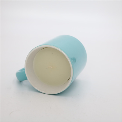 La taza de té redonda azul brillante del hogar del aroma sospechó la vela de cerámica 5.5oz de la soja